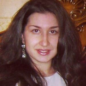 Meet your Posher, Chris larisa